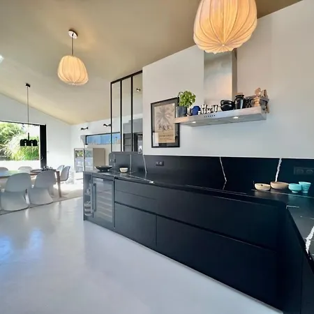 House, On Foot In Holiday home *
